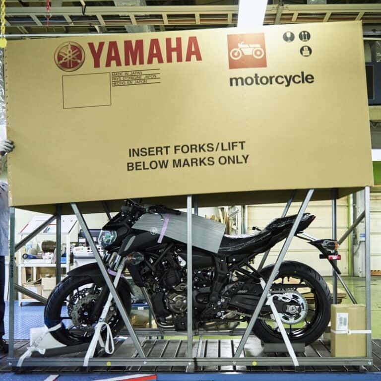 63858186213383536154100575_YAMAHA_MOTOR_01_corporate_yamaha_factory_A_1986